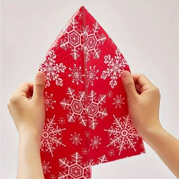 10 BUBBLE MAILERS & 10 STICKERS RED SNOWFLAKE approx 8”x12” SELF- ADHESIVE - Picture 6 of 10
